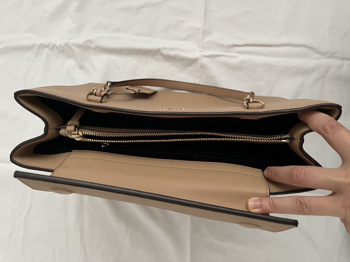 DKNY Sacs femmes: DKNY Handtasche – Neuf (Voir description) à Luzern par Hub17 4