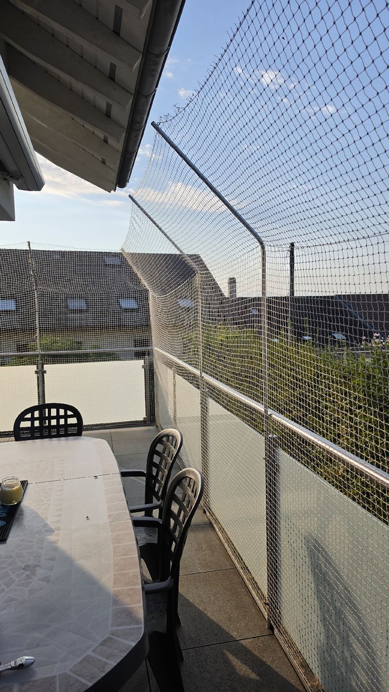 Protections: Filet de protection balcon Chat  – D'occasion à Montricher par Baumbergg 1