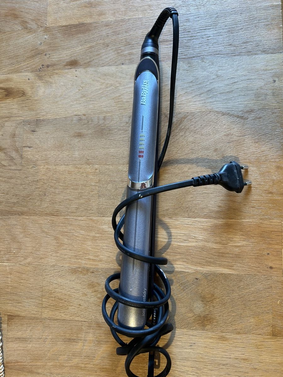 Altro per la cura dei capelli: Babyliss Glätteisen  – Usato da Wisen SO venduto da jan_rxr8