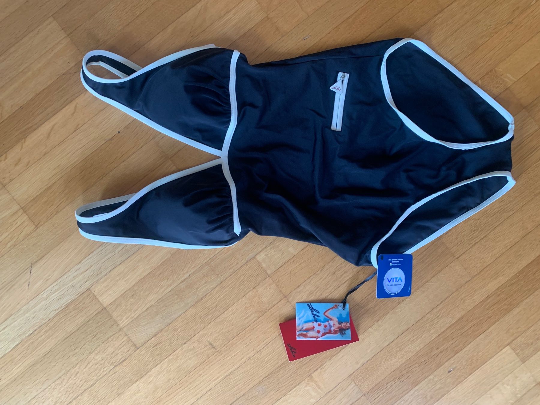 Lahco Costumi da bagno & Bikini: LAHCO Badeanzug schwarz / NEU – Nuovo e nell'imballaggio originale da Bülach venduto da frische_brise 7