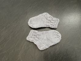 Handgestrickte Baby-Kinder-Socken Fusslänge 11cm Gr. 18/19