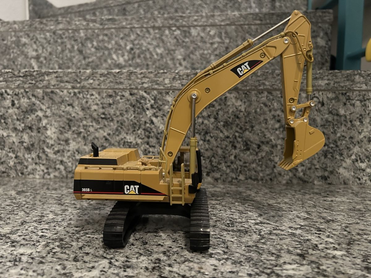 Caterpillar Kit di modellismo & Modellini statici: Cat 365 B , 1:50 , Norscot – Usato da Horw venduto da Tigercat635 2