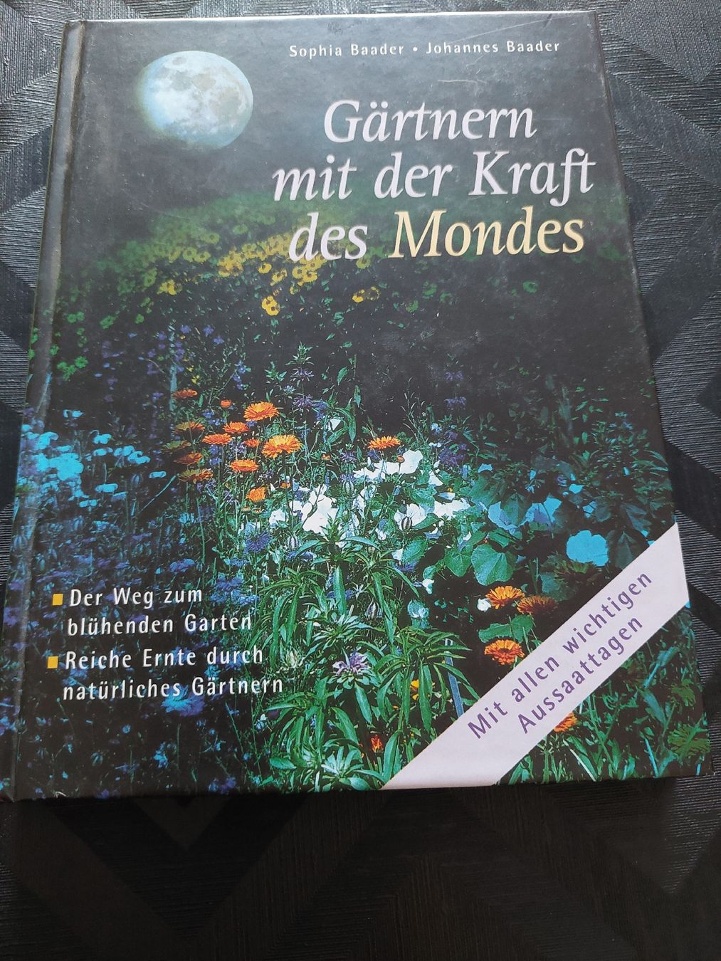 Libri: Gärtnern mit der Kraft des Mordes – Usato da Zetzwil venduto da lanst08