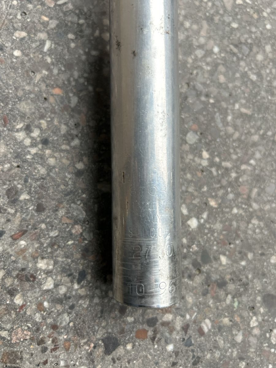 Pezzi di ricambio: Seat Post 27.0mm – Usato da ADLISWIL venduto da ketayun.irani