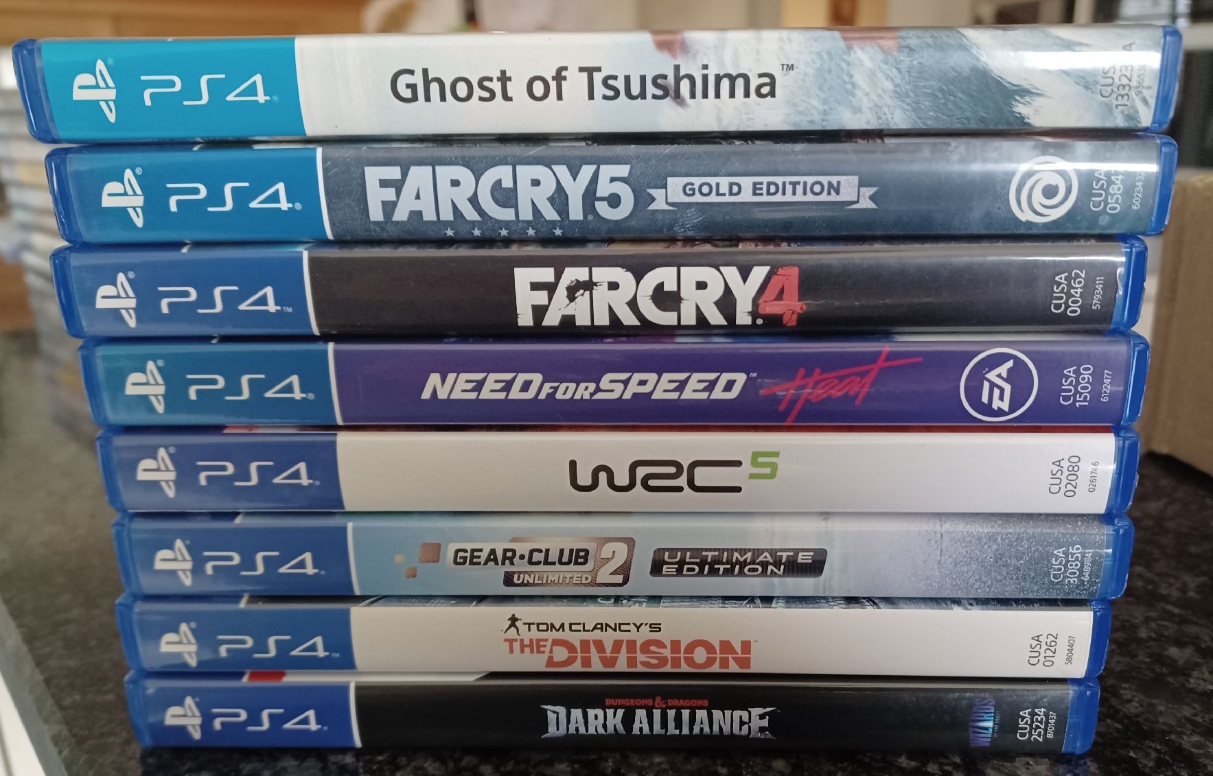 Giochi: PS4 Game Bundle 8x – Nuovo (secondo la descrizione) da Eggenwil venduto da Murmeltier87