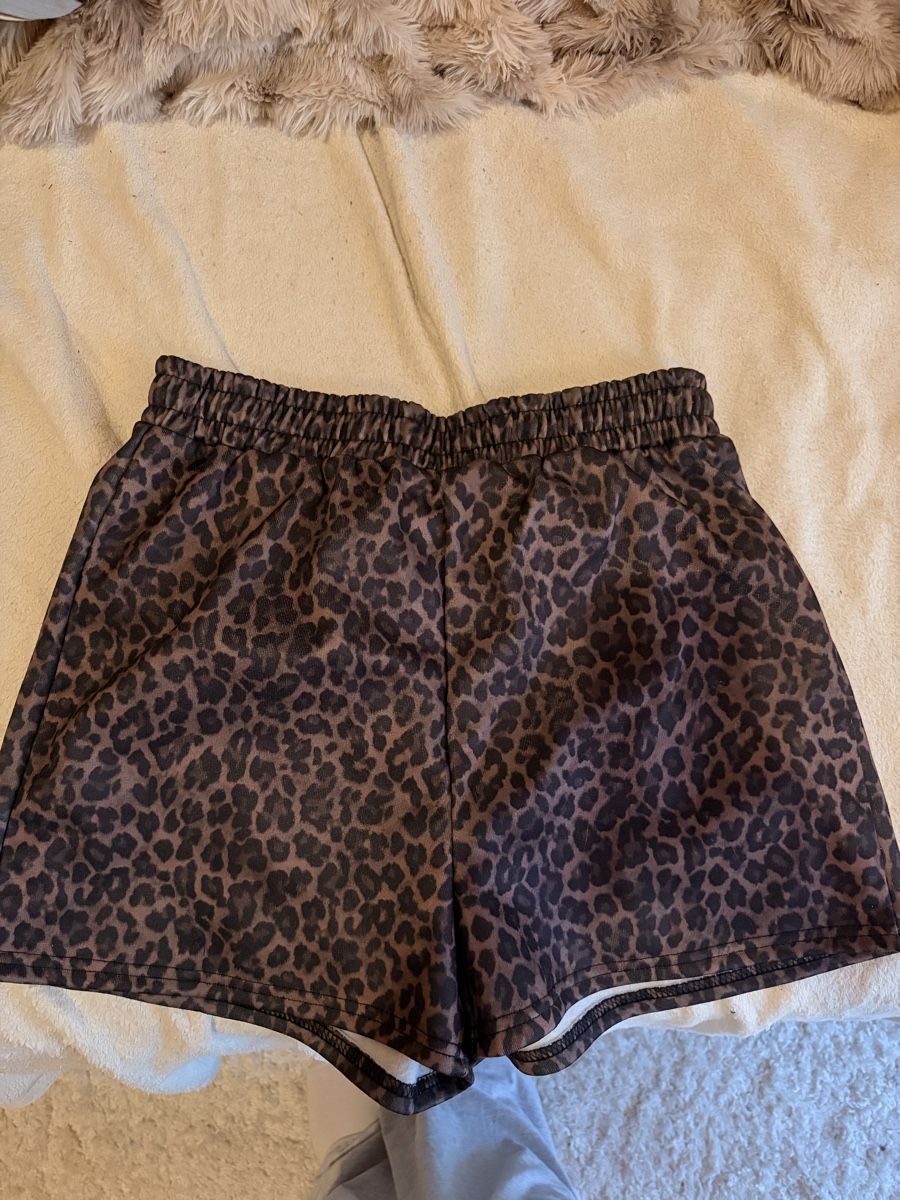 Pantalons: Kurze Stoff Hose – Neuf (Voir description) à Hasle LU par Julia_Vintage
