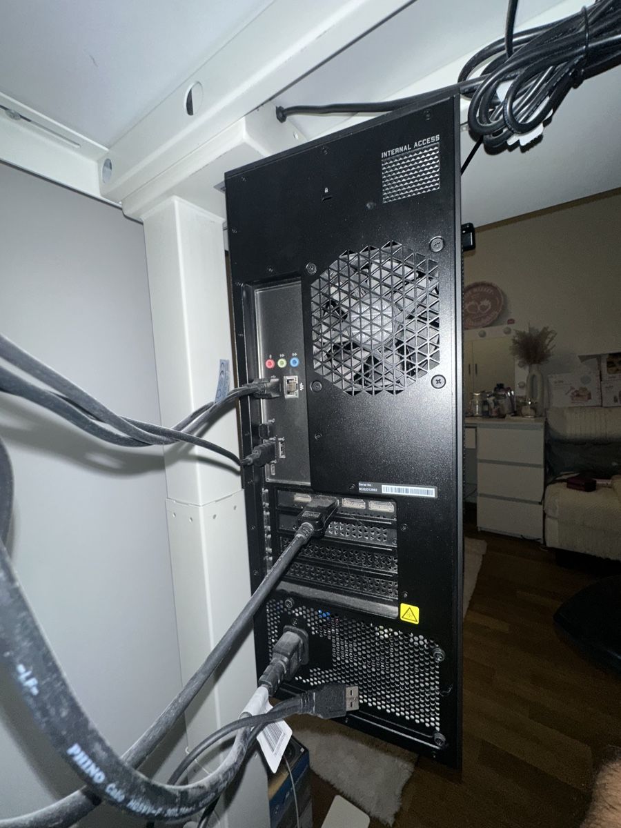 PCs: OMEN 30L – D'occasion à Zürich par Albansahiti 2