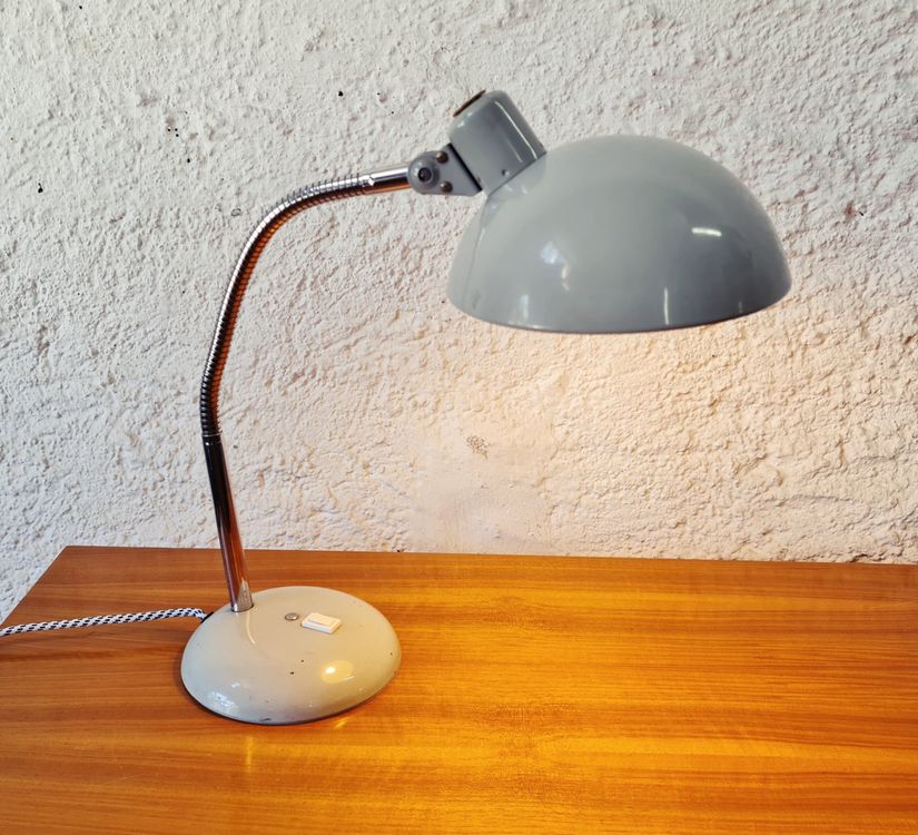 Vintage Tischlampe Schwanenhals-Bürolampe von Manufrance | Kaufen auf ...