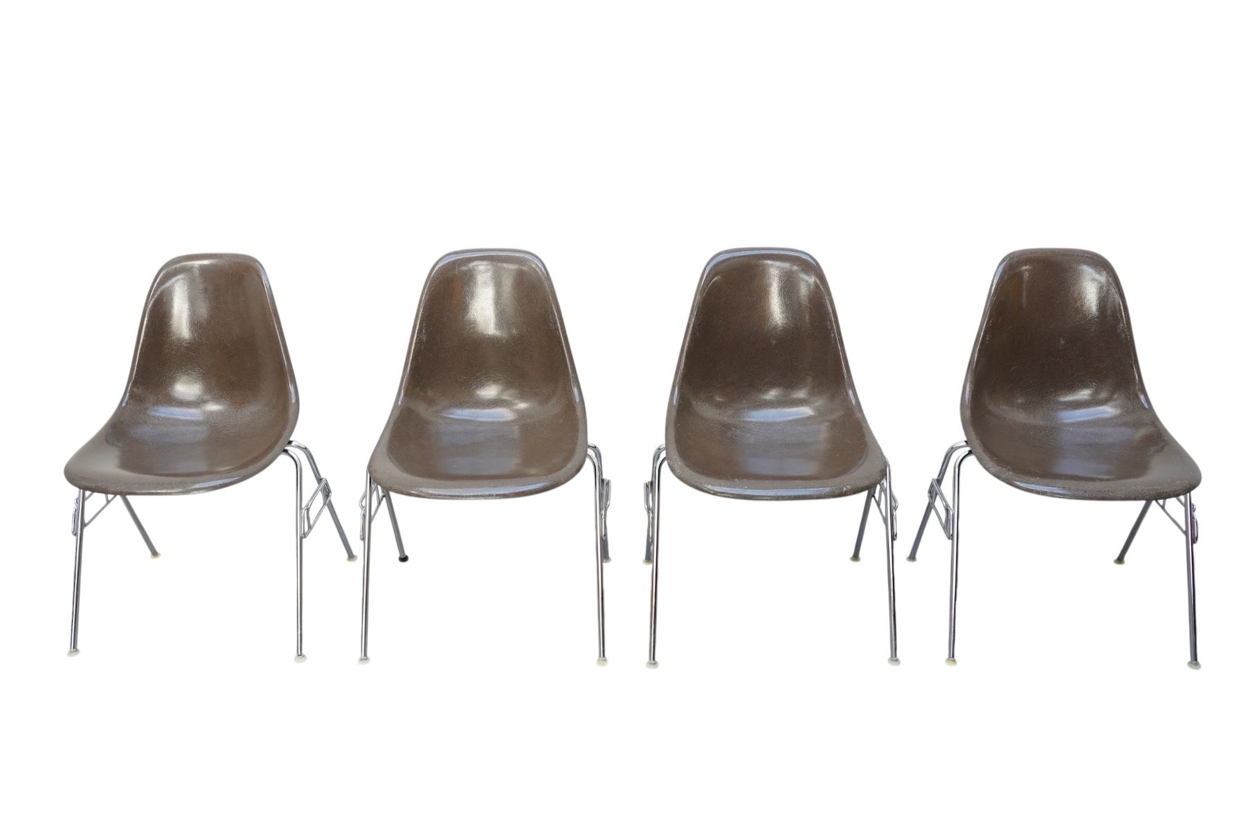 Vitra Stühle: Set de 4 chaises DSS Charles & Ray pour Vitra – Gebraucht aus Bulle von ABELiAM