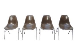 Set de 4 chaises DSS Charles & Ray pour Vitra
