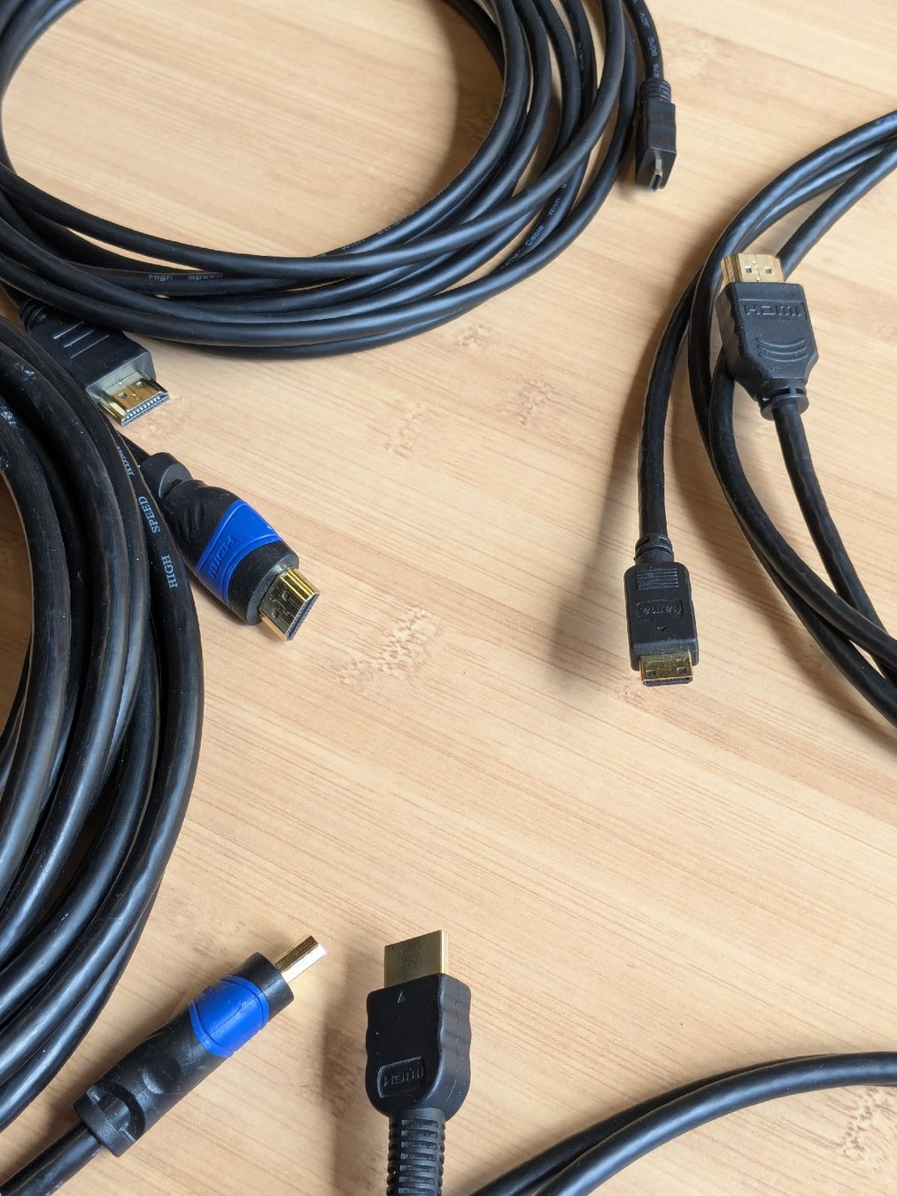 Kabel: HDMI Kabel Sortiment, verschiedene Ausführungen – Gebraucht aus Bennau von BH321 1