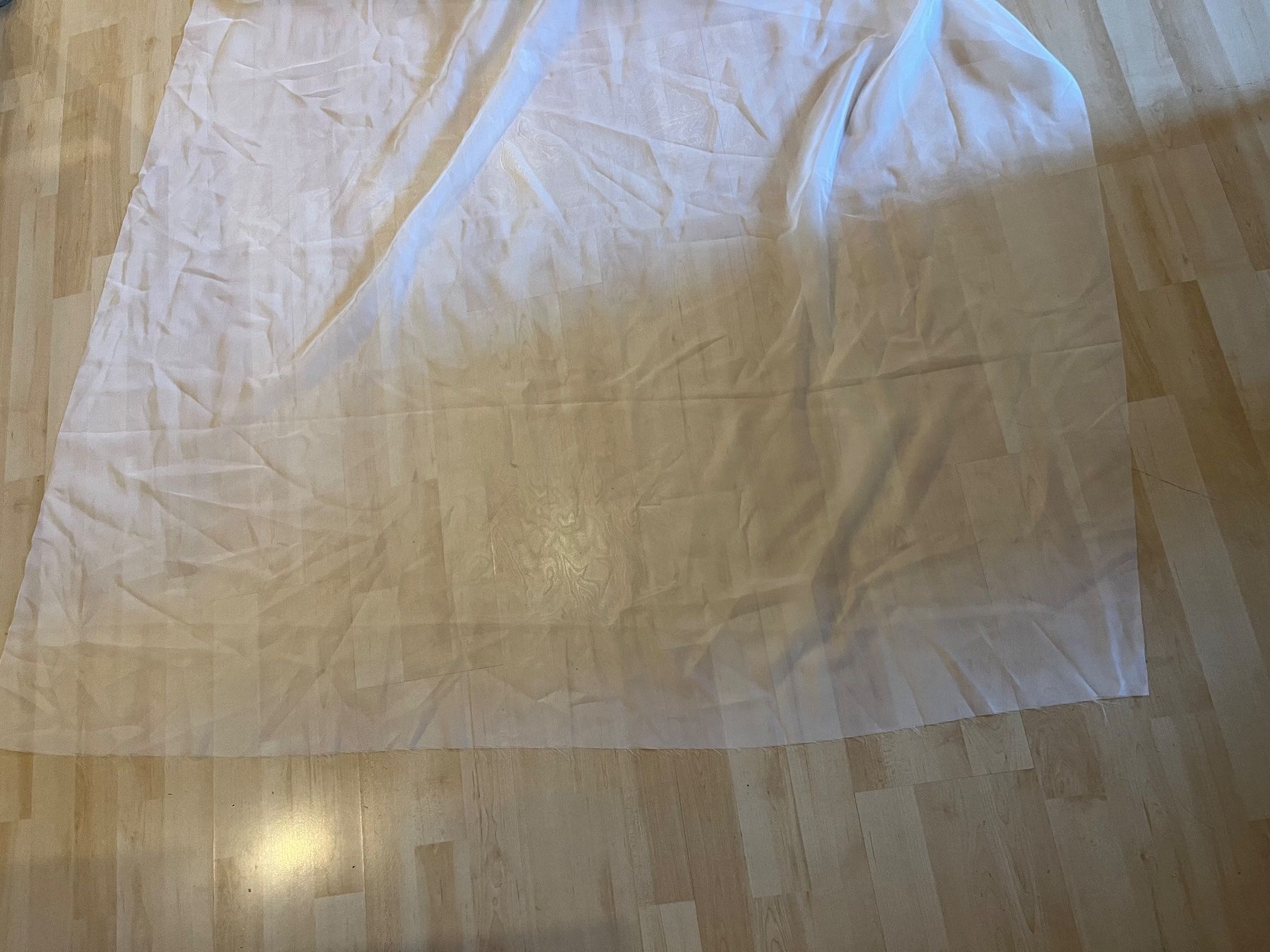 Tessuti: Tüll-Stoff 145 cm x 20 m – Usato da Uhwiesen venduto da cinnaj 2