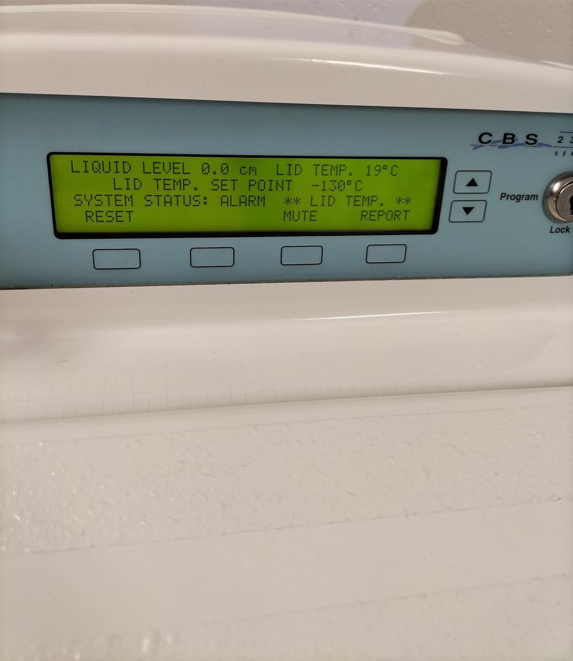 Tutte le macchine: CBS V-1500 AB  / Custom Biogenic System – Usato da Niederdorf venduto da LeptonAG_Labor 8