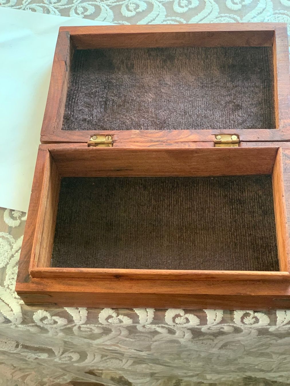 Articoli in legno: Vintage Holzschmuckkästchen mit Herzmuster – Usato da Emmen venduto da newcar4you 5