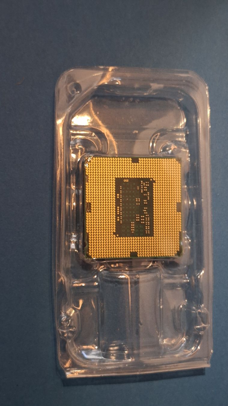 Intel PCs: Prozessor / Processeur Intel Core i5-4670 – D'occasion à Biglen par AAA-DING-DONG 1
