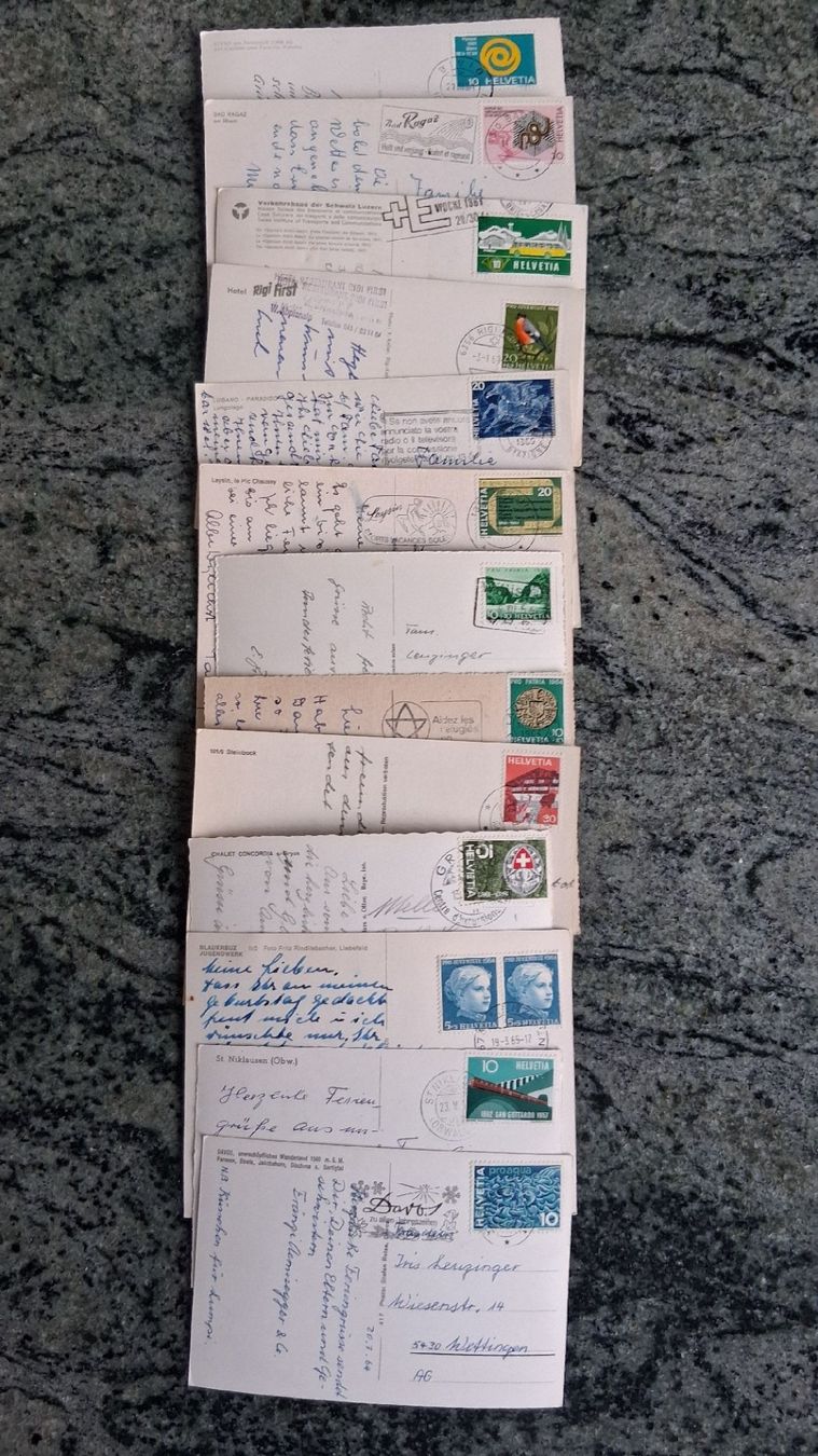 Tutti i francobolli: 66 alte Postkarten mit verschiedenen Schweizer Briefmarken – Usato da Wettingen venduto da Atollkirsche 3