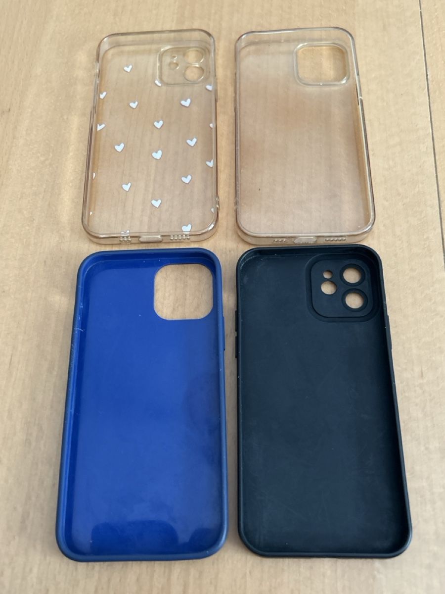 Apple Coques & Protection écran: Lot de 4 coques IPhone 12 – D'occasion à Villarimboud par ily01 1