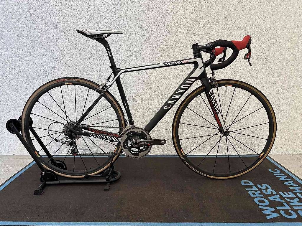 Vélos: Canyon Ultimate CF SLX Occasion – D'occasion à Bévilard par Palouette