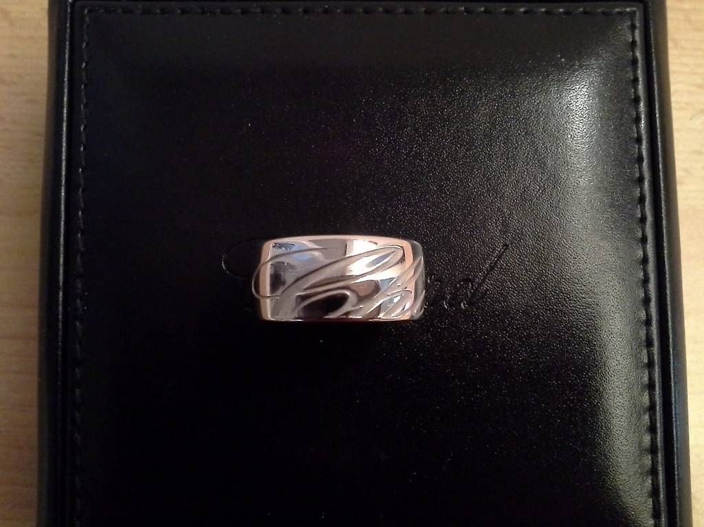 Anelli: Bague Chopard de la collection Chopardissimo Taille 54 – Usato da Pully venduto da Occasions-luxe.Golay 1