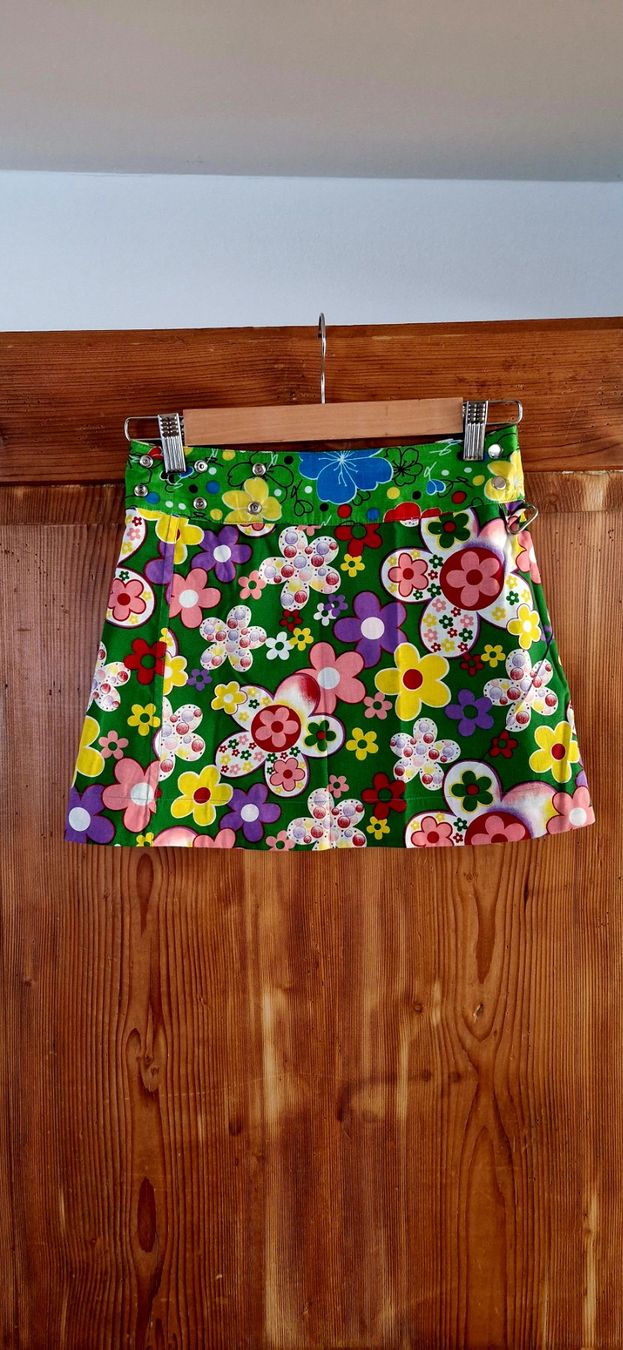 Moshiki Vestiti & Gonne: Moshiki Mini Milk Jupe Reversible – Nuovo e nell'imballaggio originale da Rifferswil venduto da maruna 2