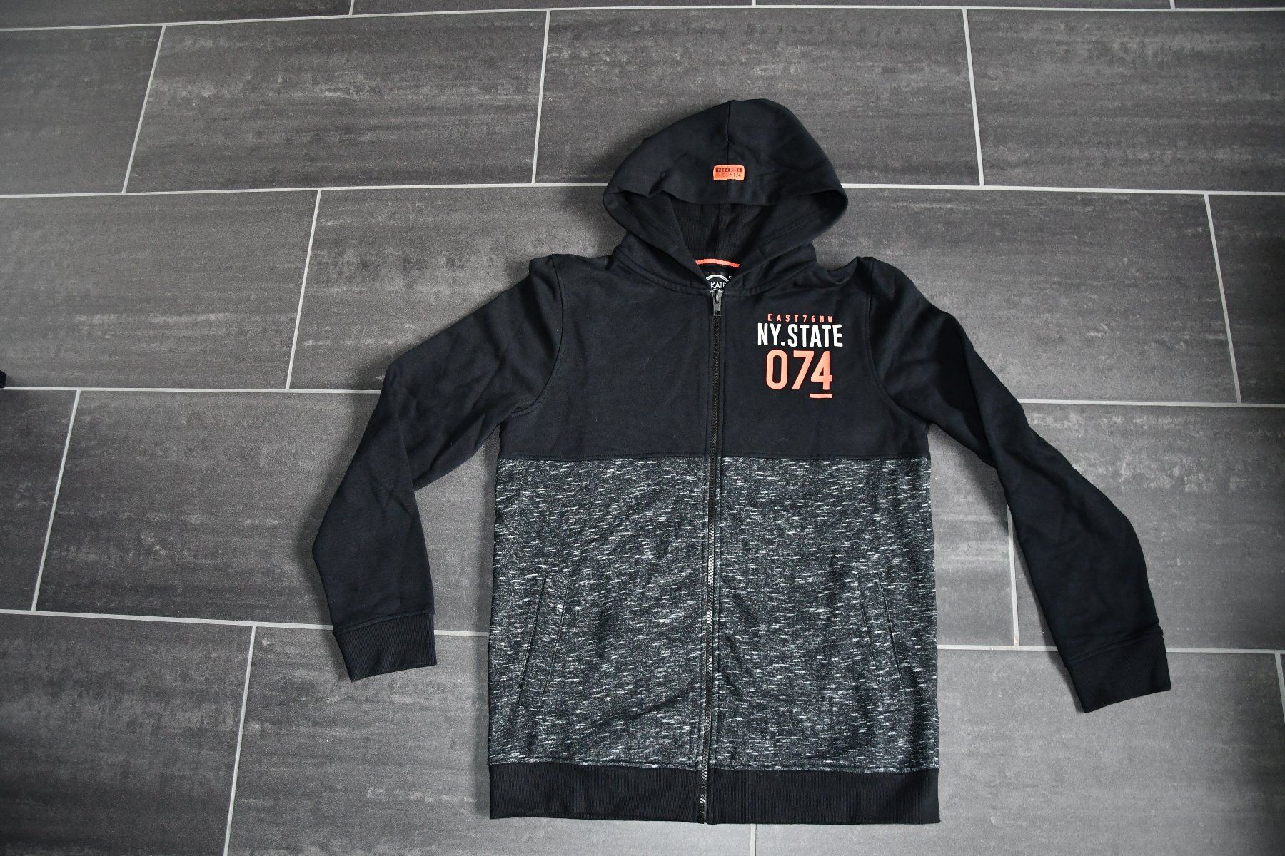 Giacche & Cappotti: Sweatjacke, Gr 182, Neu – Nuovo e nell'imballaggio originale da Sins venduto da dsto
