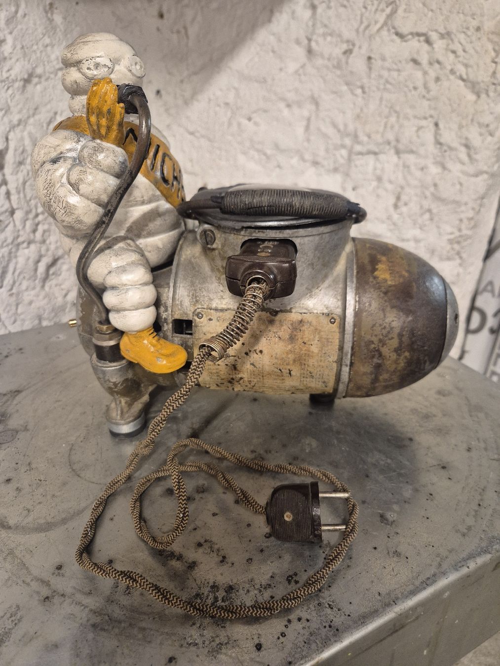 Michelin Compresseurs: Michelin Kompressor zu Tanksäule Öldose Oldtimer – Défectueux à Neuenkirch par etaner62 3