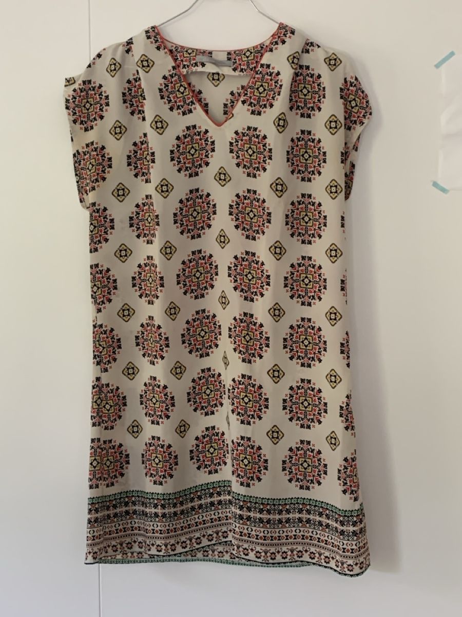 Kleider: Dress patterned  – Neu (gemäss Beschreibung) aus Zürich von ama_k88c