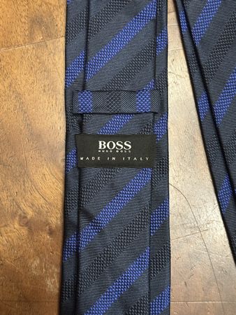 Krawatte Hugo Boss blau schwarz gestreift