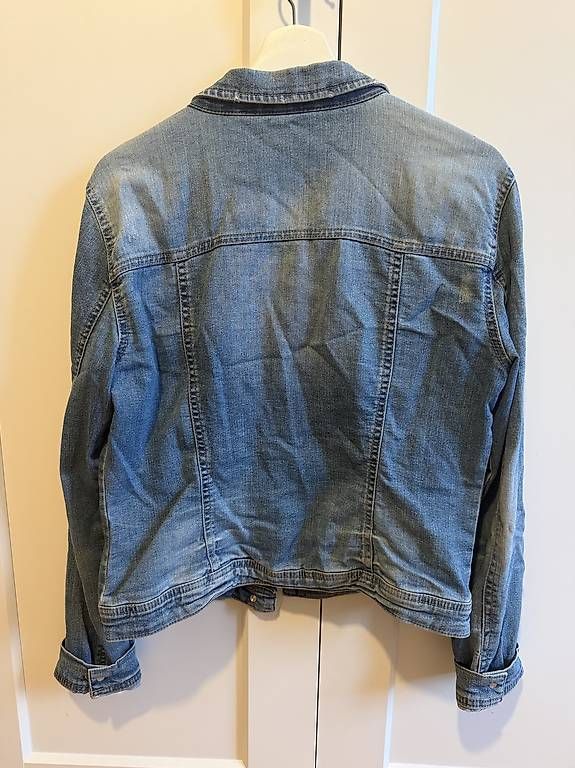 Vestes: Jeansjacke Only Grösse 40 – D'occasion à Zürich par san_7n2l 1