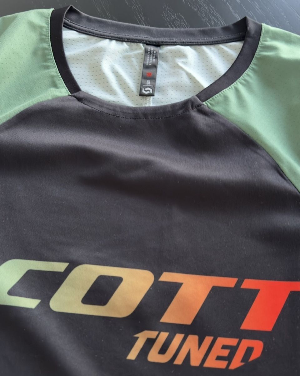 Scott Canottiere & Pantaloni: SCOTT Trail Vertic - noir/vert lierre foncé - M – Usato da Lengnau BE venduto da Dali. 9