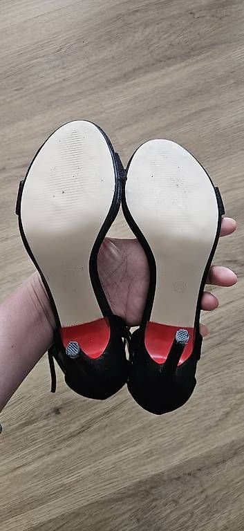 Scarpe da donna: Sandalen mit Absatz Gr.40 wie NEU – Nuovo (secondo la descrizione) da Zürich venduto da Giada_B 3