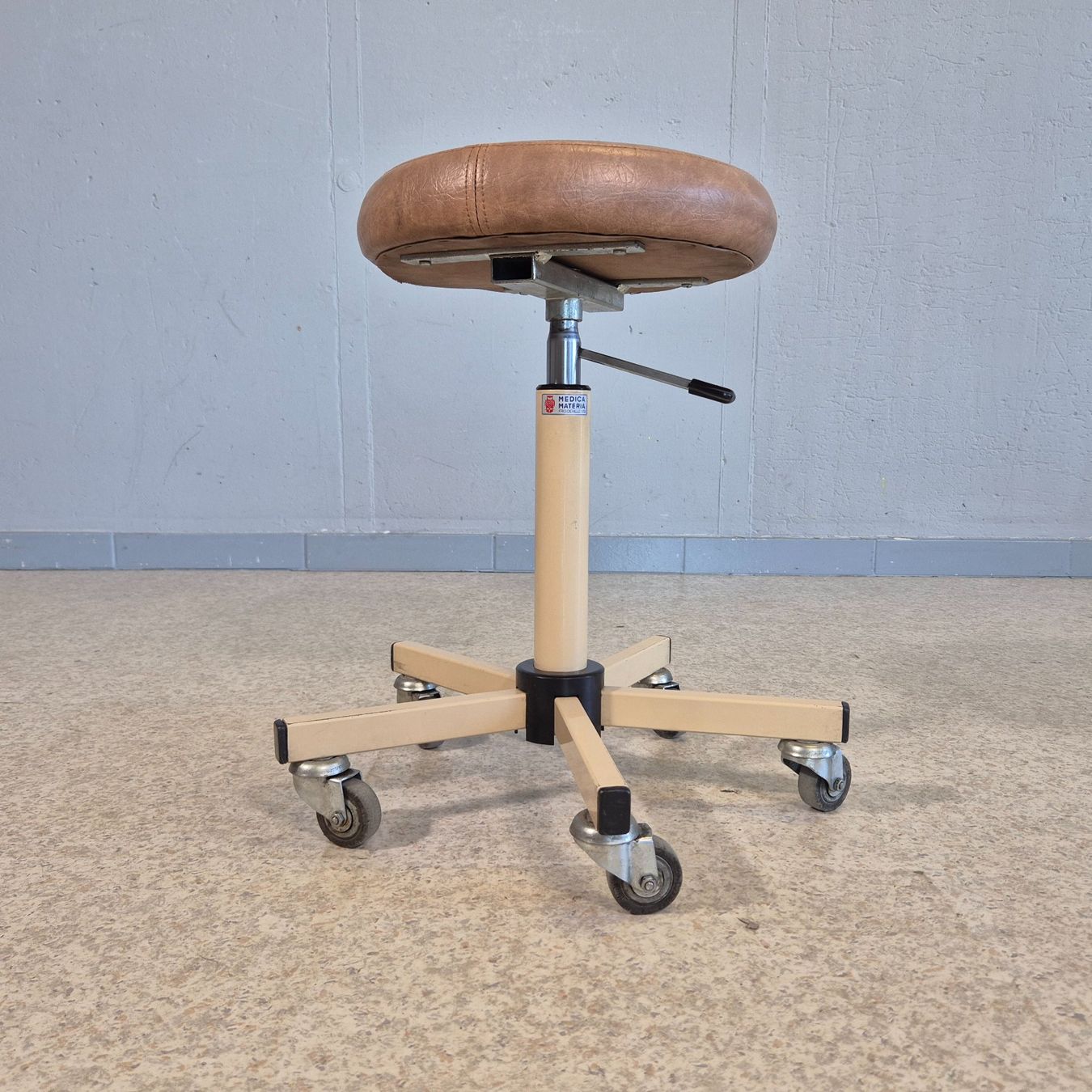 Sgabelli: Vintage Rollhocker Werkstatthocker Hocker Stool – Difettoso da Nottwil venduto da Wondewa-Shop