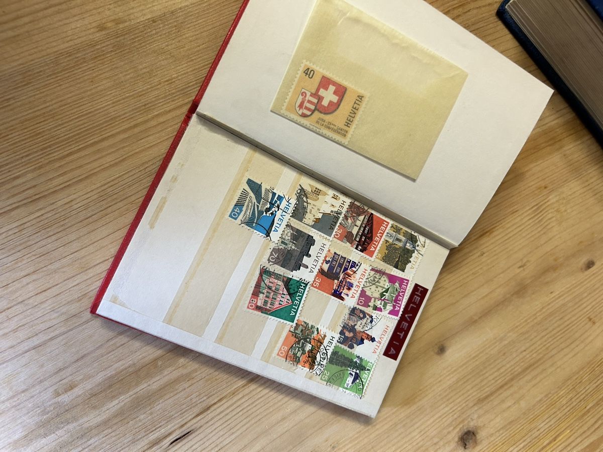 Alle Briefmarken: Briefmarken Album mit Sammlung  – Gebraucht aus Bremgarten b. Bern von Thermes 4