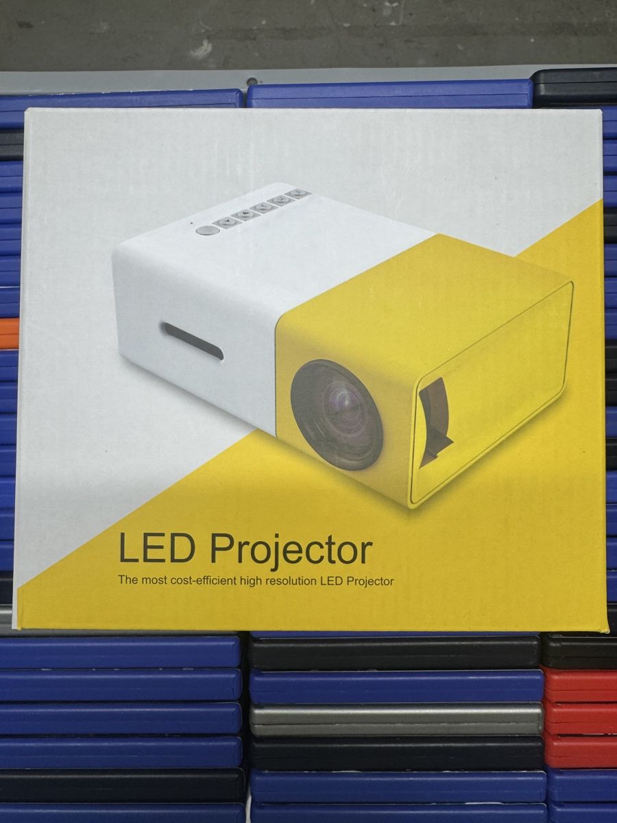Proiettori: Mini Projektor TFT LCD 320x240 1920x1080 LED – Nuovo (secondo la descrizione) da Winterthur venduto da Gazai.ch 1
