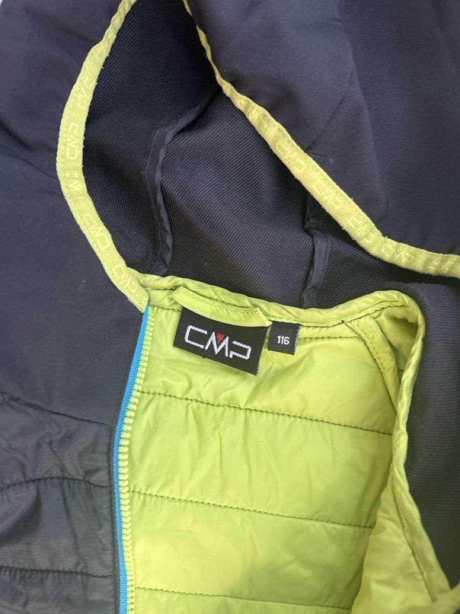 CMP Jacken & Mäntel: CMP Jacke Grösse 116 schwarz mit Kapuze – Gebraucht aus Eschenbach SG von bushika 4