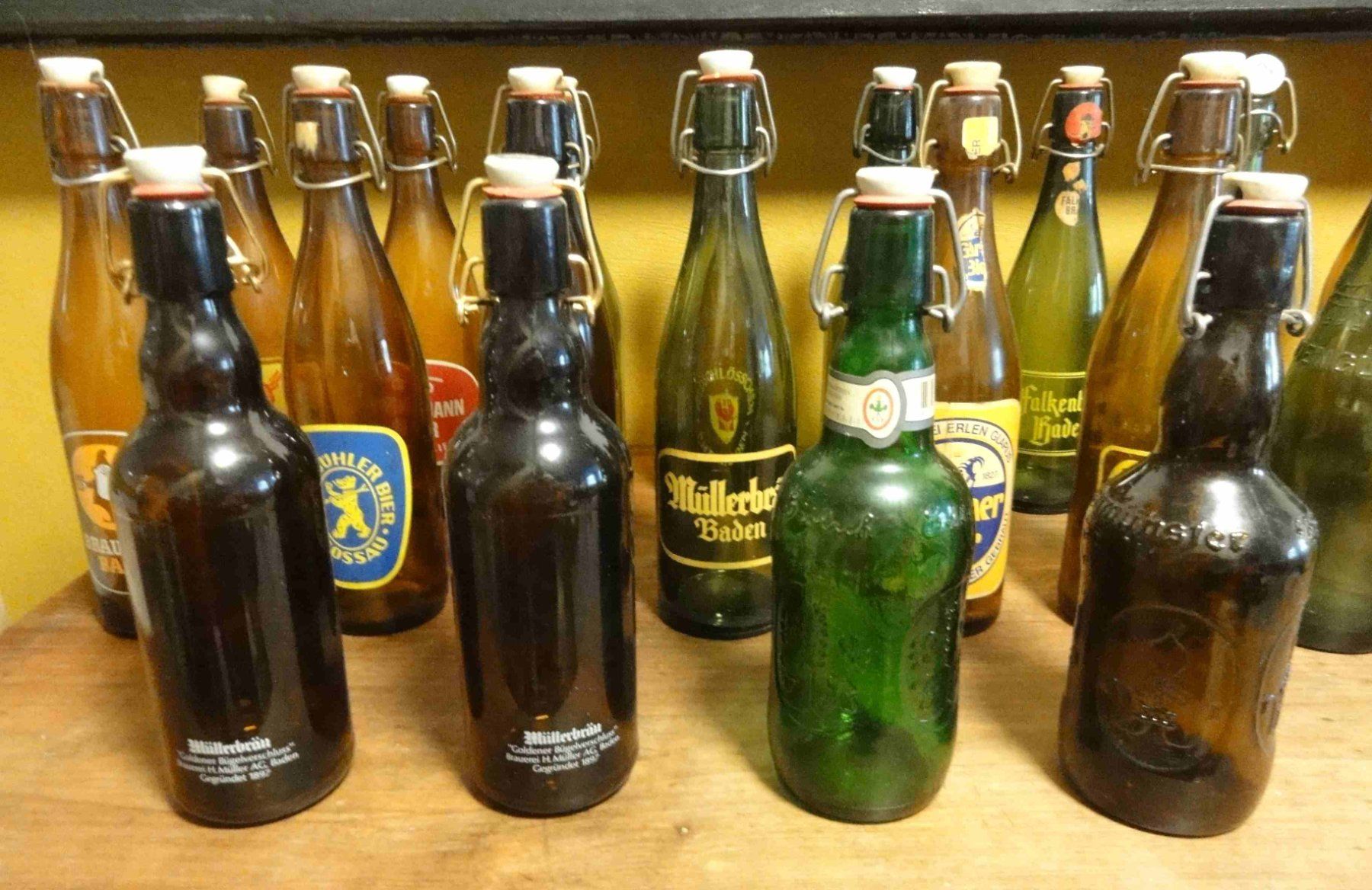 Bicchieri, Caraffe & Bottiglie: 20 Stk. Bierflaschen, vor 1990 – Usato da Wohlen AG venduto da Flusslauf 2