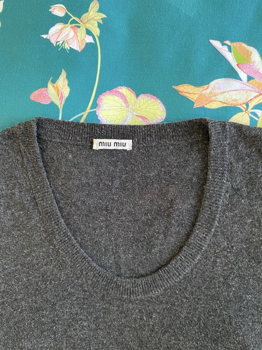 Lotti di vestiti: Miu Miu Prada Designer Top – Usato da Walchwil venduto da anj_9zhk 1