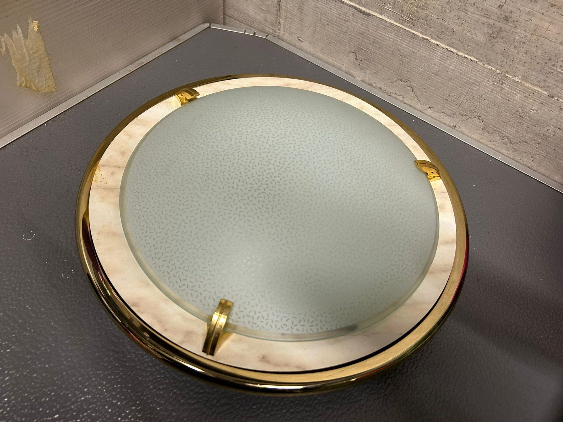 Lampadari & plafoniere: Plafoniera in vetro e metallo – Usato da Melano venduto da H-Sara