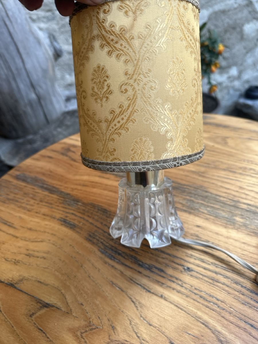 Lampade: Lampada da comodino vintage  – Usato da Morbio Inferiore venduto da Ecod 1