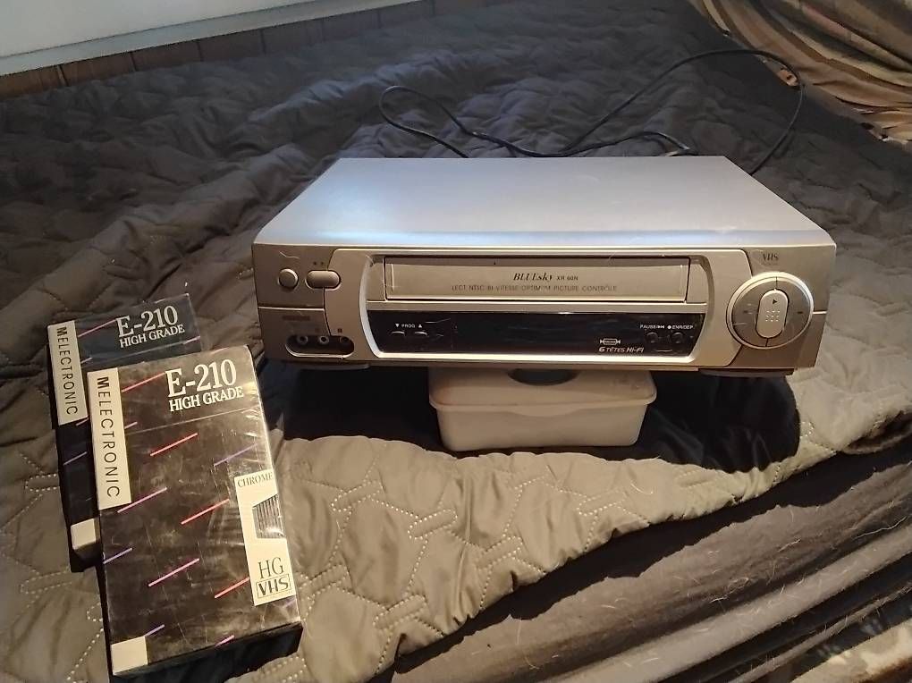 Alle VHS: VHS Player/Recorder – Gebraucht aus Hettiswil von bbu_9ljr