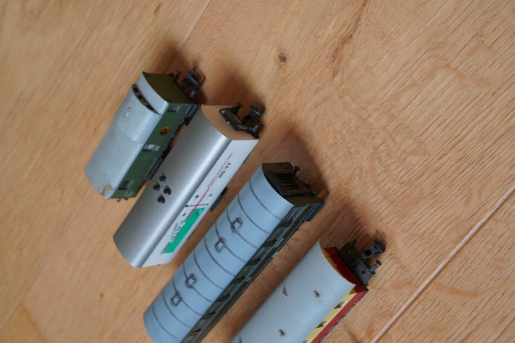 Modelleisenbahnen: 4 Wagons TT – Gebraucht aus Goldiwil (Thun) von Vintagelounge 2