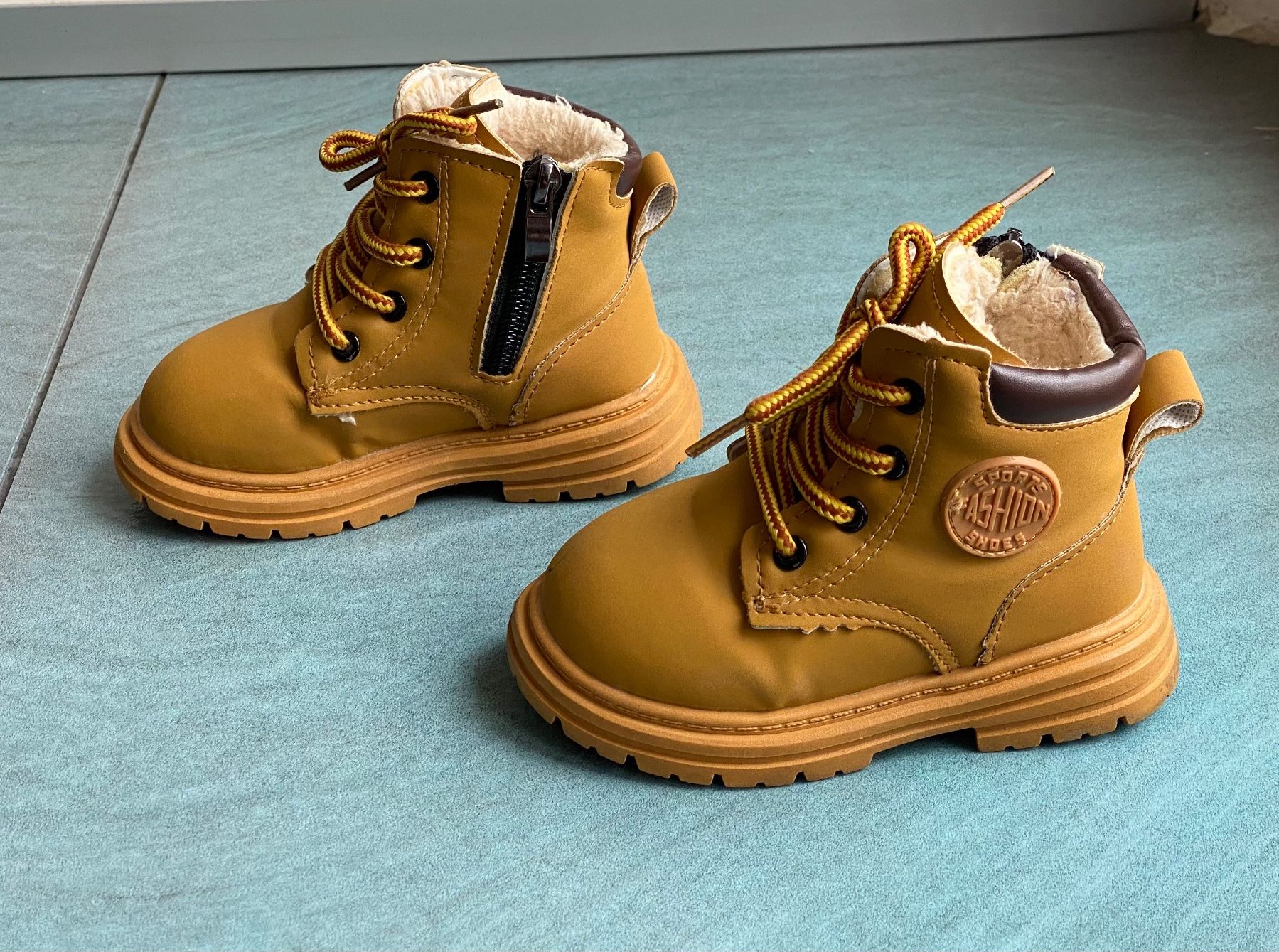 Scarpe per ragazzi: Kinderschuhe Gr. 22 – Usato da Olten venduto da ksenya.s 4