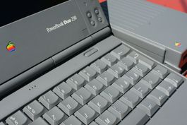 Macintosh PowerBook Duo 230