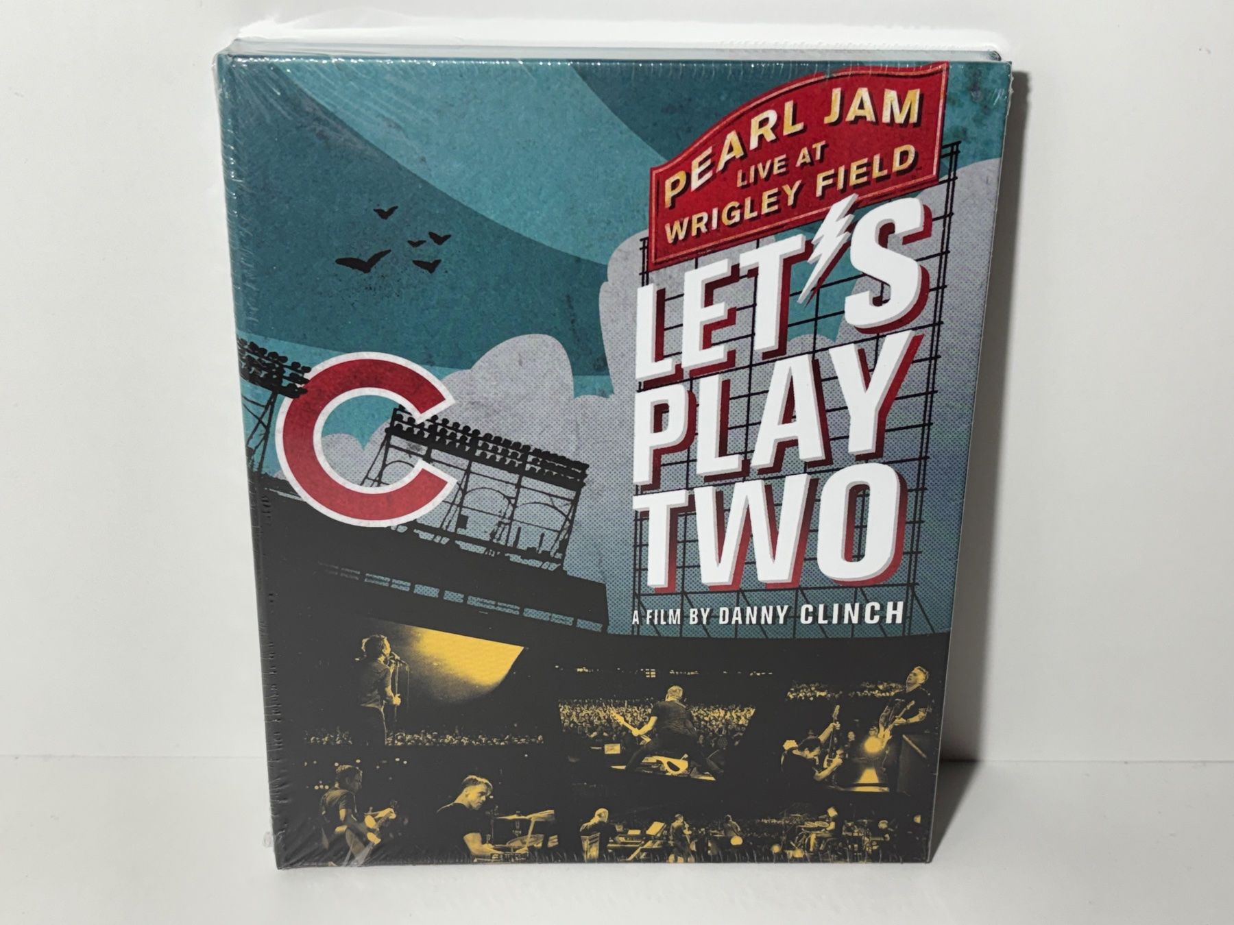 Tutti i DVDs: Pearl Jam - Lets Play Two Blu Ray Mediabook OVP – Nuovo e nell'imballaggio originale da Wilderswil venduto da Sstriker