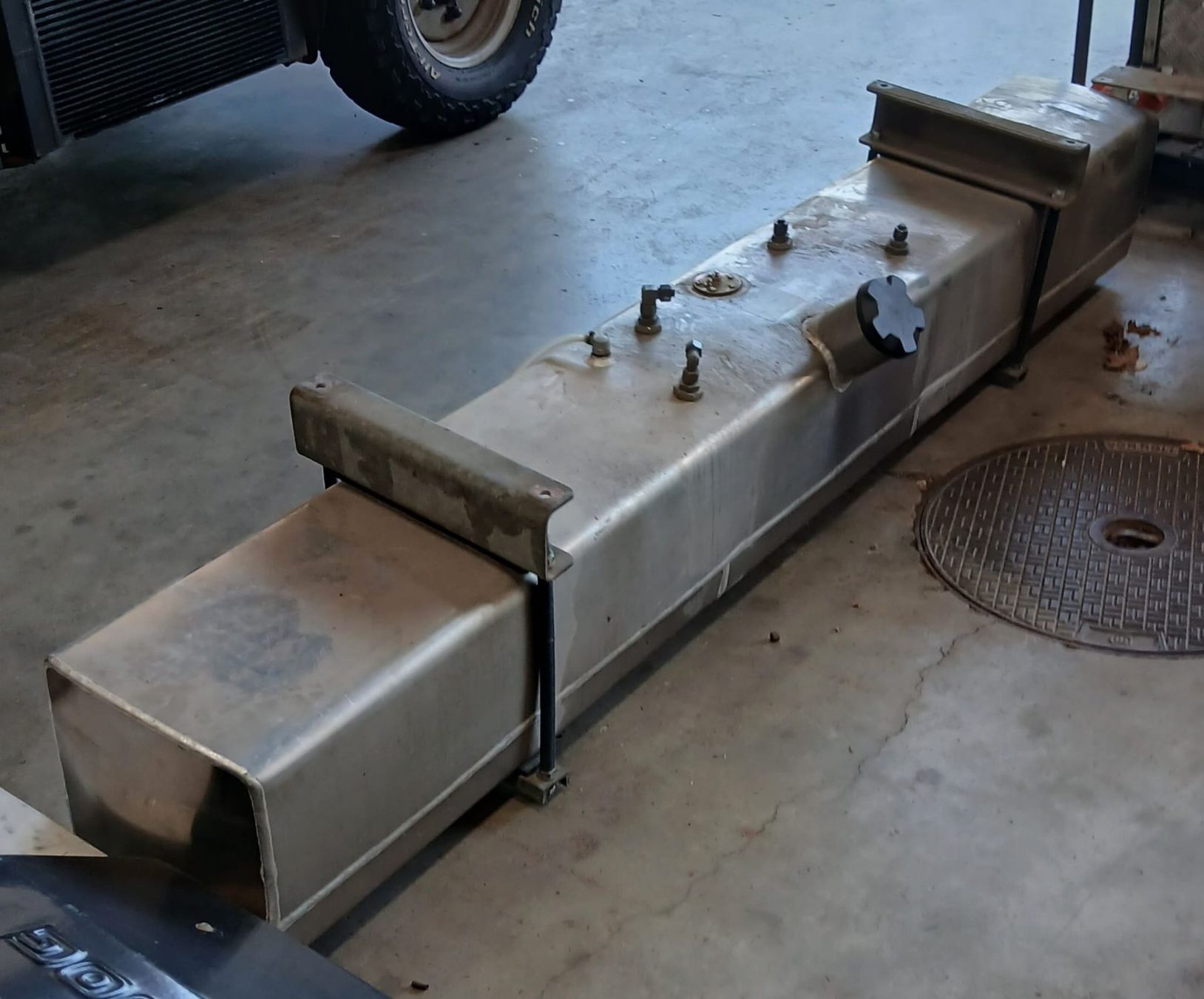 Accessori per altri veicoli: Diesel Tank 236L – Usato da Fehraltorf venduto da edi_27vq