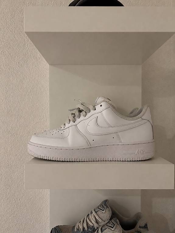 Nike Scarpe da uomo: Air Force 1 – Usato da Hirzel venduto da leandro_.