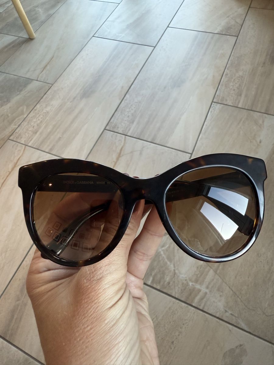 Dolce & Gabbana Occhiali & Lenti: Occhiali da sole Dolce & Gabbana – Usato da Cademario venduto da mary_g 1