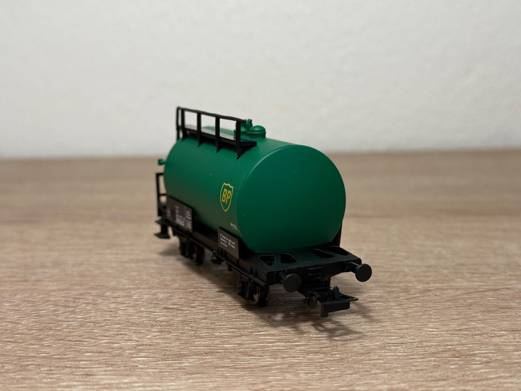 Piko Modelleisenbahnen: Piko Kesselwagen BP DB H0 – Gebraucht aus St-Aubin-Sauges von Lo_Go 3