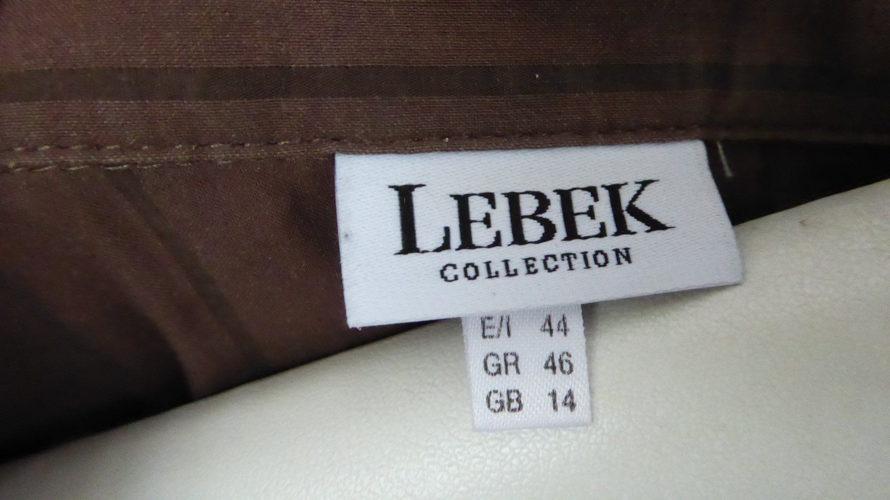 Blusen: Braune Bluse Gr 40 LEBEK leichte Streifen – Gebraucht aus Sargans von Benziner 3