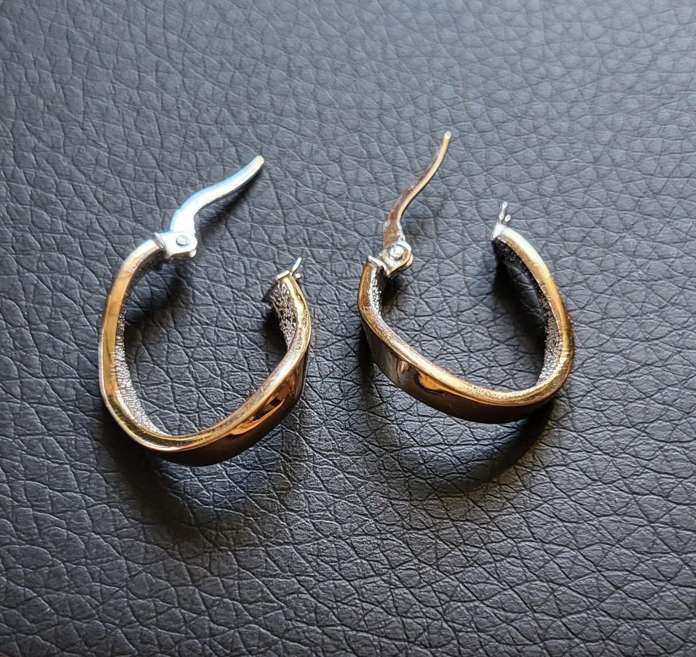 Orecchini pendenti & Orecchini a lobo: Gold Ohrringe – Usato da Wald ZH venduto da Dasilver